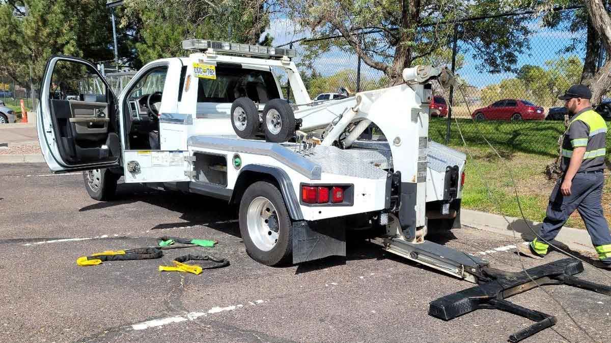 Roadside Assistance Near You &ndash; 24hr Roadside Service Colorado Springs & Southern CO | Knob Hill Towing